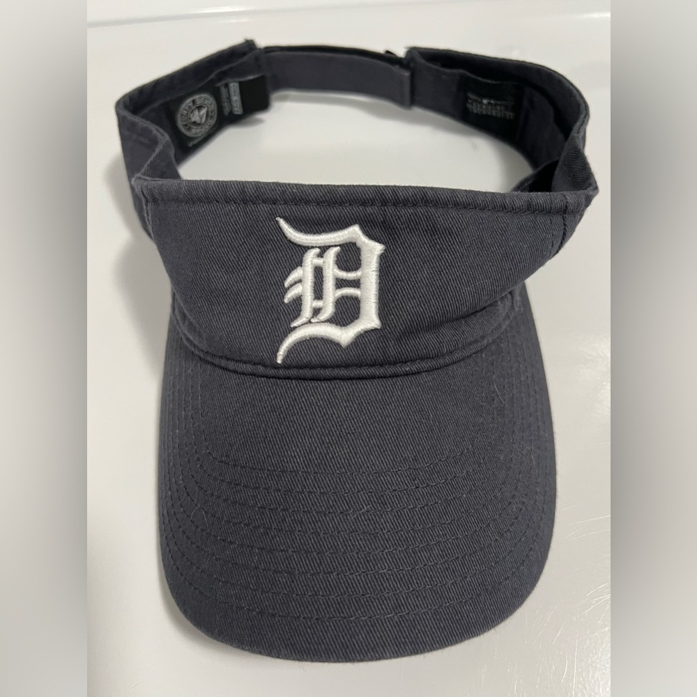 Detroit Tigers - Navy Visor Cap